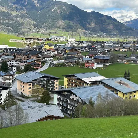 Romantic Mountains With Whirlpool Apartment